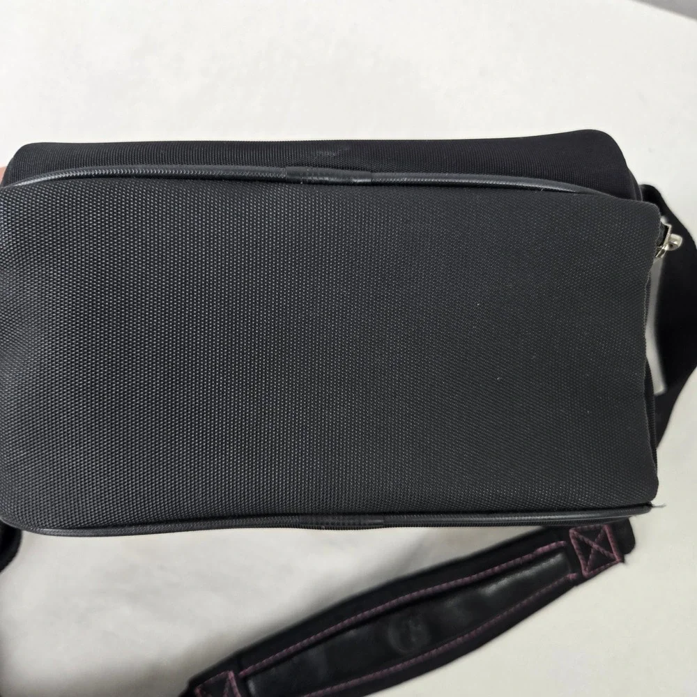 Wenger Swiss Army The Rhea Camera Bag Shoulder Travel Black Pink Padded Secure